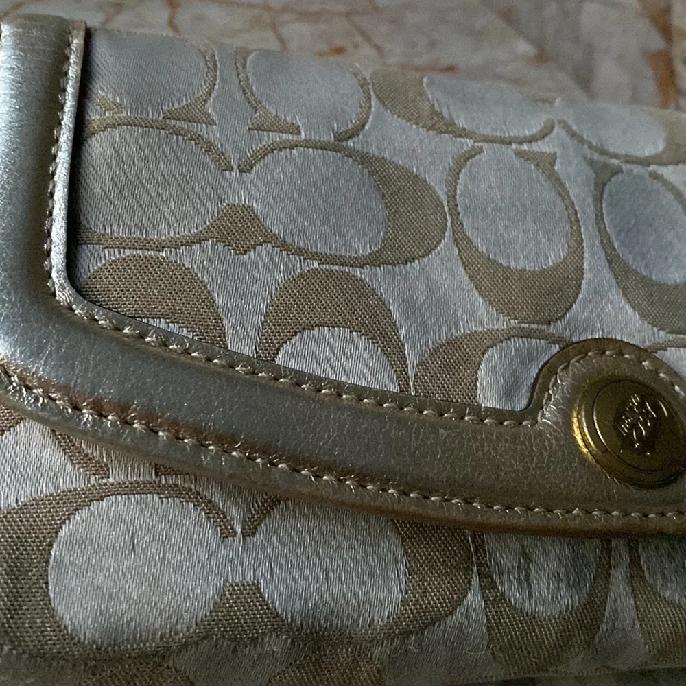 Coach‎ Slim Trifold Wallet In Blocked Signature Canvas In Beige